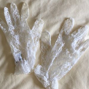 Vintage Lace Gloves